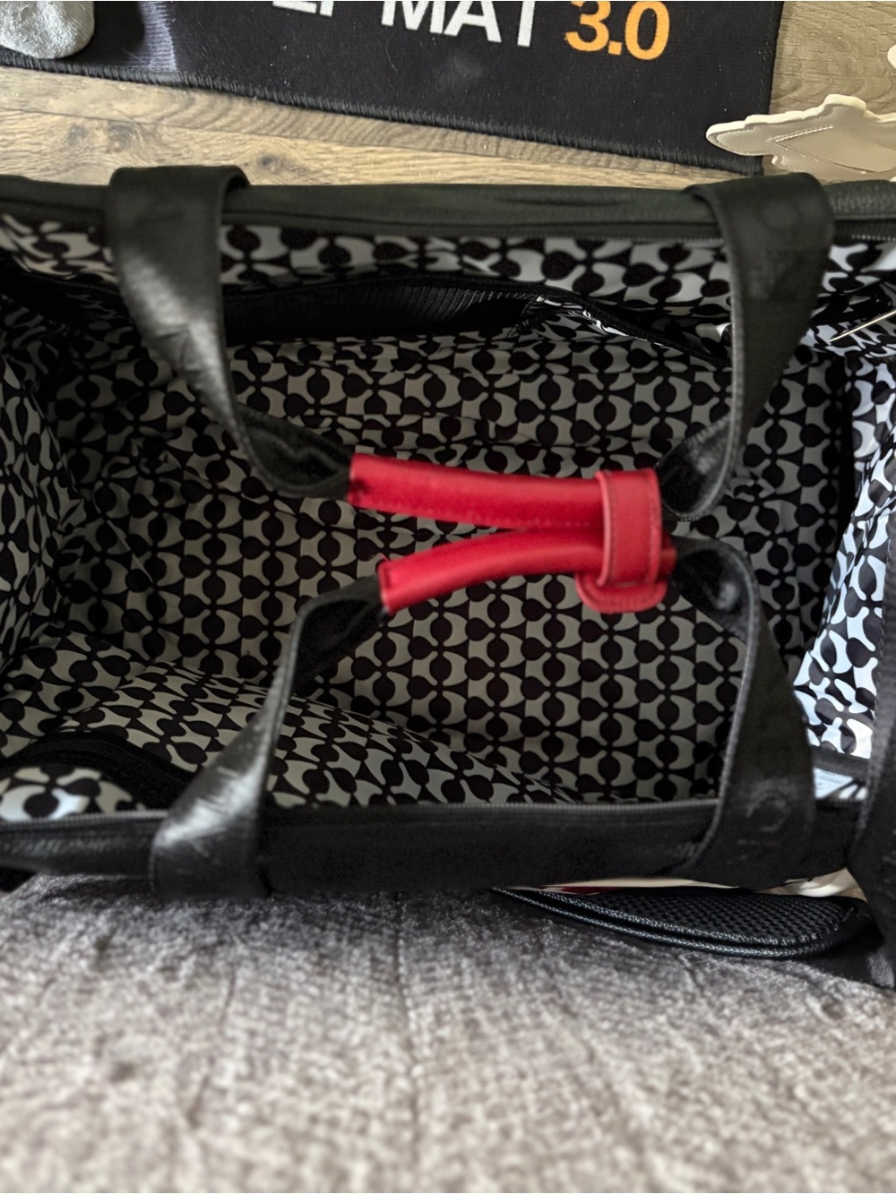 MALBON King of Clubs weekender, duffel, bag. Beautiful design with lots of room. - Picture 3 of 8